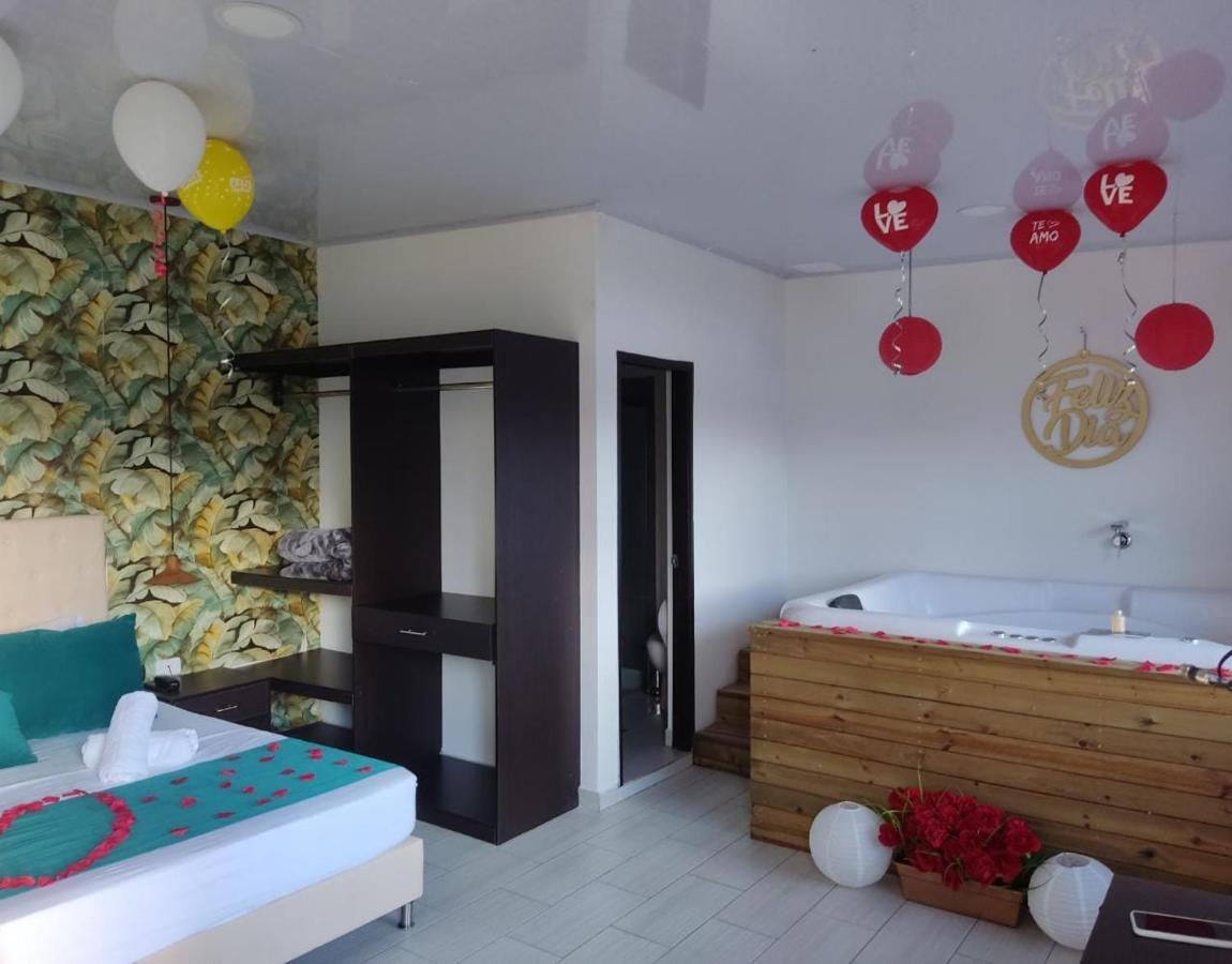 Hotel Aguas Abiertas Guatapé Buitenkant foto