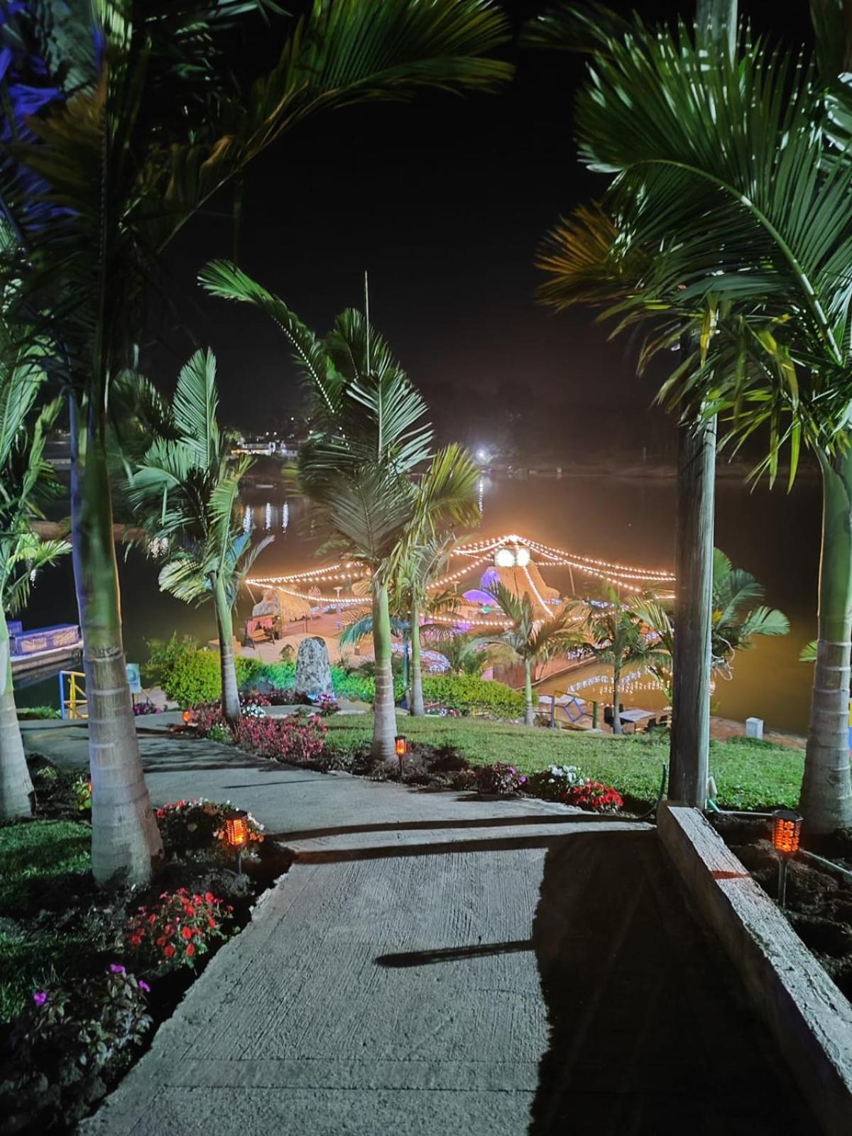 Hotel Aguas Abiertas Guatapé Buitenkant foto